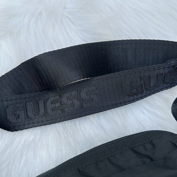New GUESS Originals Crossbody Sport Bag - Picture 5 of 7
